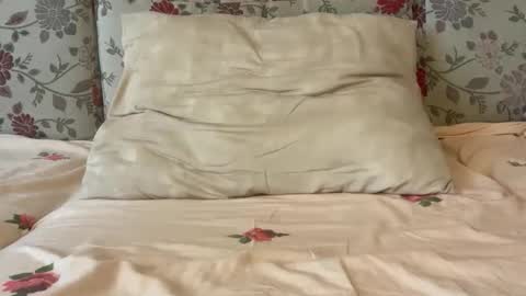 Mysterious Girl online show from November 1, 2025, 7:21 am