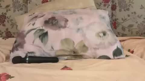 Mysterious Girl online show from March 2, 2026, 5:08 am