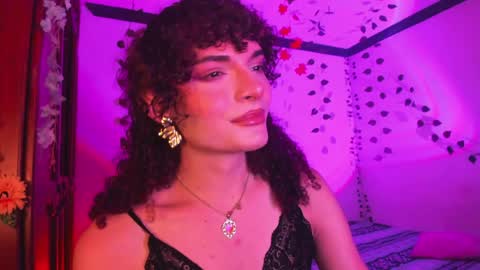 Snapshot of lucianromeo17 chatting on April 11, 2026, 2:05 am Lucy or Lucian 3 Come to my social Links3 online show from April 11, 2026, 2:05 am