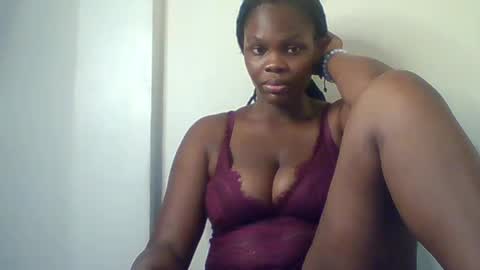 luciaresa online show from July 1, 2026, 6:26 am