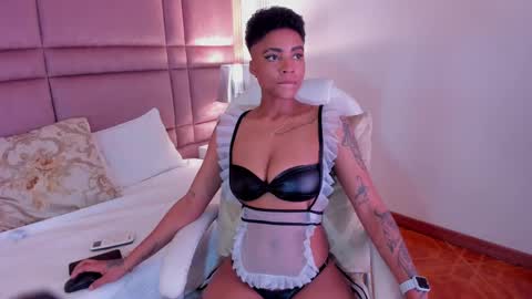  lucia wallace  online show from March 7, 2025, 3:19 am