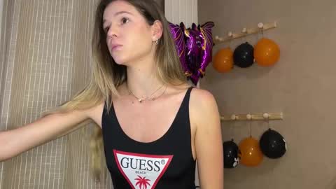 Lucie hot follow me on  online show from October 22, 2025, 6:18 pm