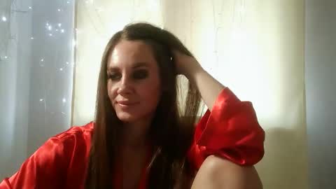 LucieMack online show from November 27, 2025, 1:13 pm