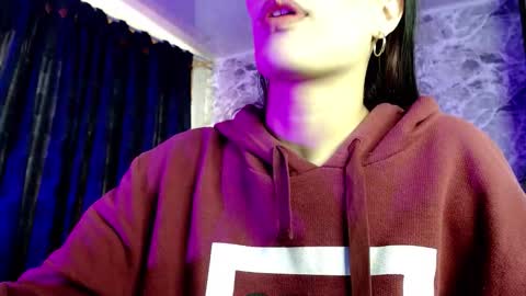 Lucia online show from November 23, 2025, 4:07 pm