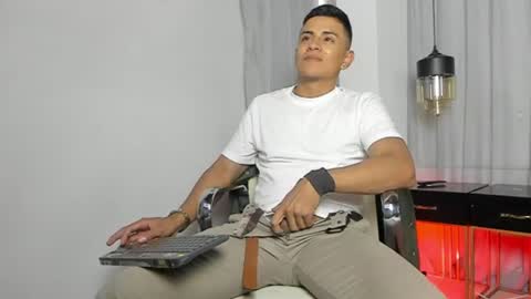 Snapshot of lucii_fer_ chatting on July 28, 2026, 12:48 pm Leo online show from July 28, 2026, 12:48 pm