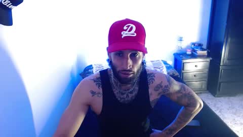 luciifer_hills online show from November 19, 2025, 3:01 pm