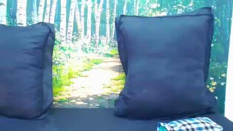 Snapshot of lucile_carrie chatting on June 11, 2026, 7:12 pm Lucile Carrie online show from June 11, 2026, 7:12 pm