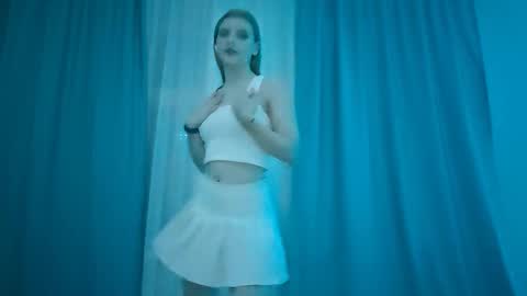 Monika online show from November 21, 2025, 9:13 pm