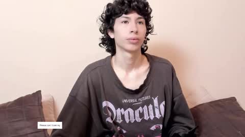 Snapshot of lucke_noor chatting on February 19, 2025, 5:27 pm Noor online show from February 19, 2025, 5:27 pm