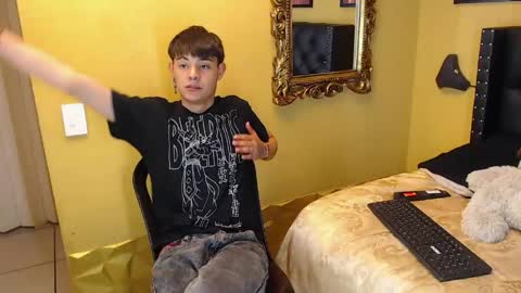 luckk_ online show from April 30, 2026, 5:14 am