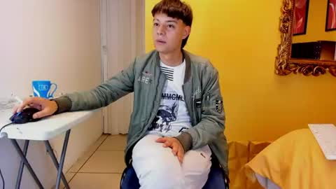 luckk_ online show from July 6, 2026, 1:57 am