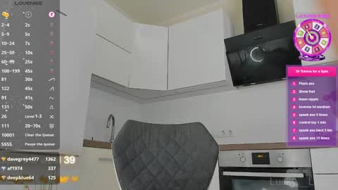 lucky__lady_ online show from February 8, 2025, 10:51 pm