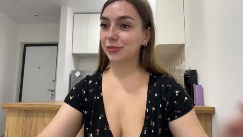 lucky_foryou_baby online show from October 13, 2025, 6:24 am