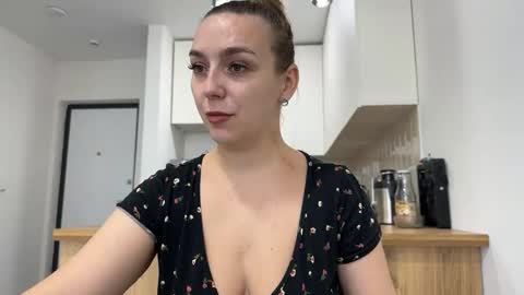 lucky_foryou_baby online show from October 21, 2025, 8:15 am