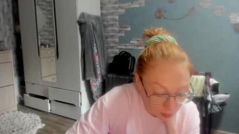 lucky_licky20 online show from October 9, 2025, 1:14 am