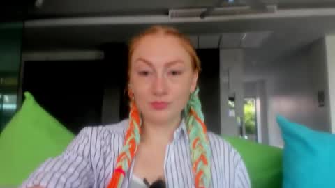 lucky_licky20 online show from October 11, 2025, 3:17 am