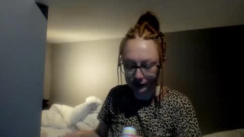 lucky_licky20 online show from March 5, 2026, 4:30 am