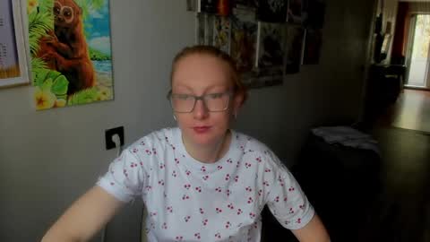 lucky_licky20 online show from April 5, 2026, 4:09 am