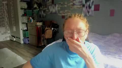 Snapshot of lucky_licky20 chatting on June 22, 2026, 3:25 am lucky_licky20 online show from June 22, 2026, 3:25 am
