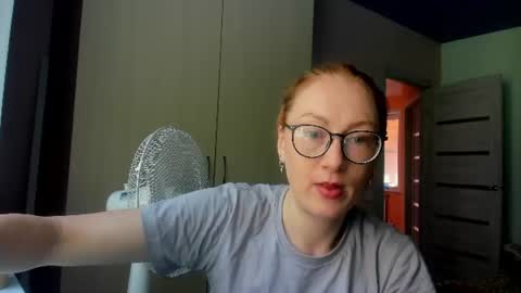 Snapshot of lucky_licky20 chatting on July 14, 2026, 2:05 am lucky_licky20 online show from July 14, 2026, 2:05 am
