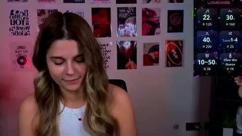 Snapshot of luckybabymeow chatting on July 25, 2026, 7:44 pm Mila Sweetheart online show from July 25, 2026, 7:44 pm
