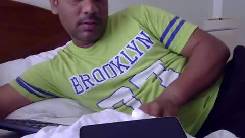 Snapshot of luckyfinalone chatting on September 28, 2025, 4:34 pm luckyfinalone online show from September 28, 2025, 4:34 pm