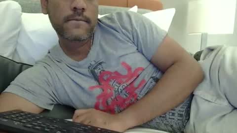 Snapshot of luckyfinalone chatting on October 1, 2025, 5:41 pm luckyfinalone online show from October 1, 2025, 5:41 pm