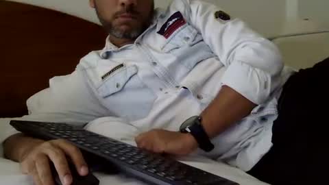 Snapshot of luckyfinalone chatting on November 17, 2025, 8:03 pm luckyfinalone online show from November 17, 2025, 8:03 pm