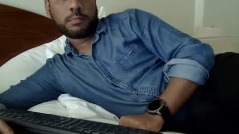 Snapshot of luckyfinalone chatting on November 19, 2025, 8:31 pm luckyfinalone online show from November 19, 2025, 8:31 pm