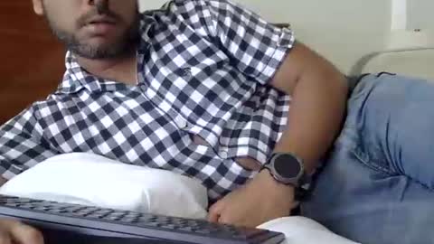 Snapshot of luckyfinalone chatting on November 28, 2025, 6:10 pm luckyfinalone online show from November 28, 2025, 6:10 pm