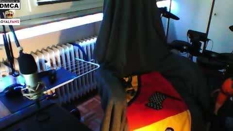 Snapshot of luckyfreak1 chatting on February 8, 2025, 11:12 am call me Stefan online show from February 8, 2025, 11:12 am