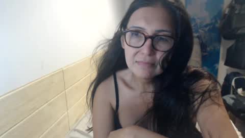Snapshot of luckyisa chatting on August 3, 2026, 10:02 pm angelisa online show from August 3, 2026, 10:02 pm
