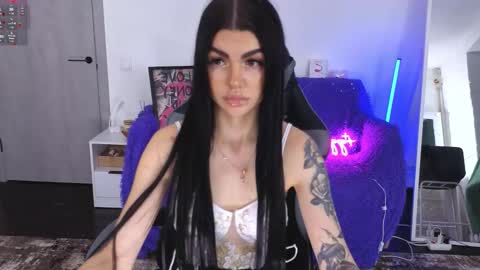 Monika online show from November 28, 2025, 2:31 pm