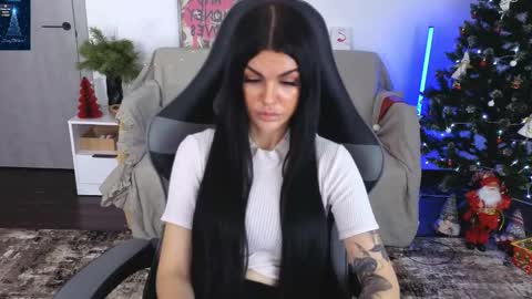 Monika online show from December 18, 2025, 2:01 pm