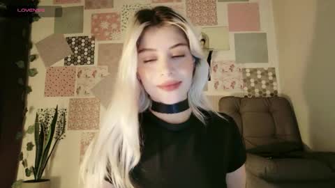 Snapshot of luckysapphire777 chatting on May 27, 2026, 10:23 am luckysapphire777 online show from May 27, 2026, 10:23 am