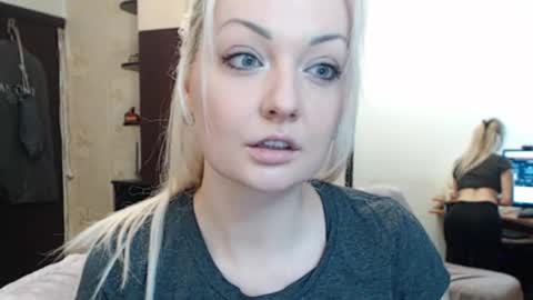 LuckyShot online show from November 15, 2025, 4:36 pm