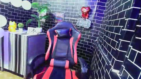 lucsin online show from March 9, 2026, 3:32 am