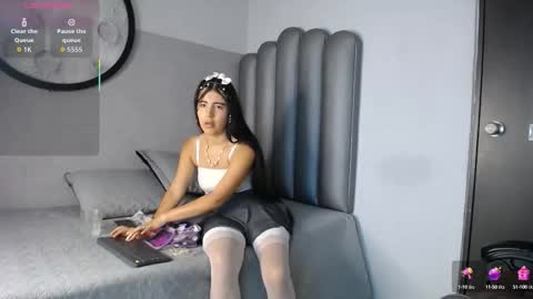   online show from September 11, 2025, 10:10 pm