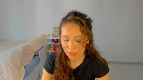 lucy__ray online show from March 4, 2026, 10:10 am