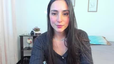 Lucia online show from September 9, 2025, 10:53 pm