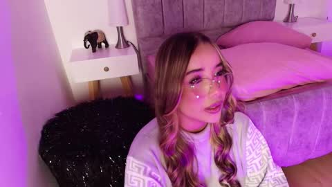 Snapshot of lucy_carson chatting on March 3, 2026, 3:45 am lucy online show from March 3, 2026, 3:45 am