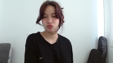 Snapshot of lucy_collins_g chatting on February 28, 2025, 1:25 pm Lucy online show from February 28, 2025, 1:25 pm