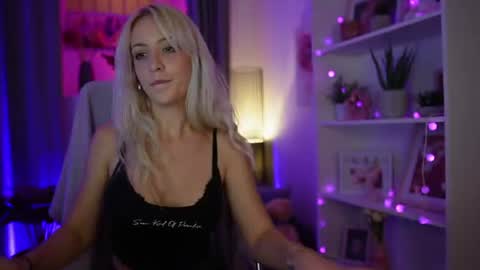 Cutie Lucy online show from July 28, 2026, 8:52 pm