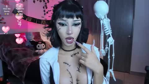 lucyfer online show from October 5, 2025, 7:39 am