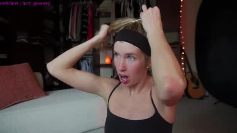Snapshot of lucy_gooosey chatting on January 14, 2025, 9:09 pm Lucy. online show from January 14, 2025, 9:09 pm