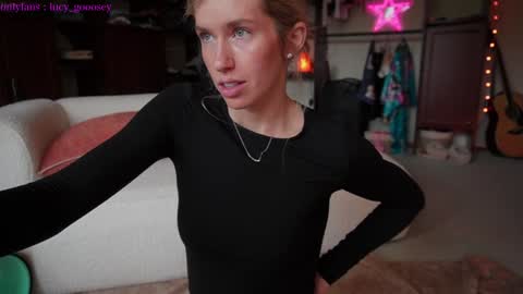 Snapshot of lucy_gooosey chatting on January 15, 2025, 8:37 pm Lucy. online show from January 15, 2025, 8:37 pm