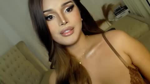 Snapshot of lucy_heartfiliaxxx chatting on November 26, 2025, 4:24 am MONA online show from November 26, 2025, 4:24 am
