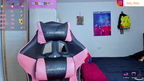 Snapshot of lucy_hess_ chatting on October 28, 2025, 6:10 pm Lucy online show from October 28, 2025, 6:10 pm