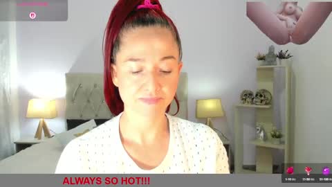 Lucia online show from September 30, 2025, 9:53 pm