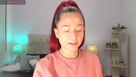 Lucia online show from October 24, 2025, 9:55 pm